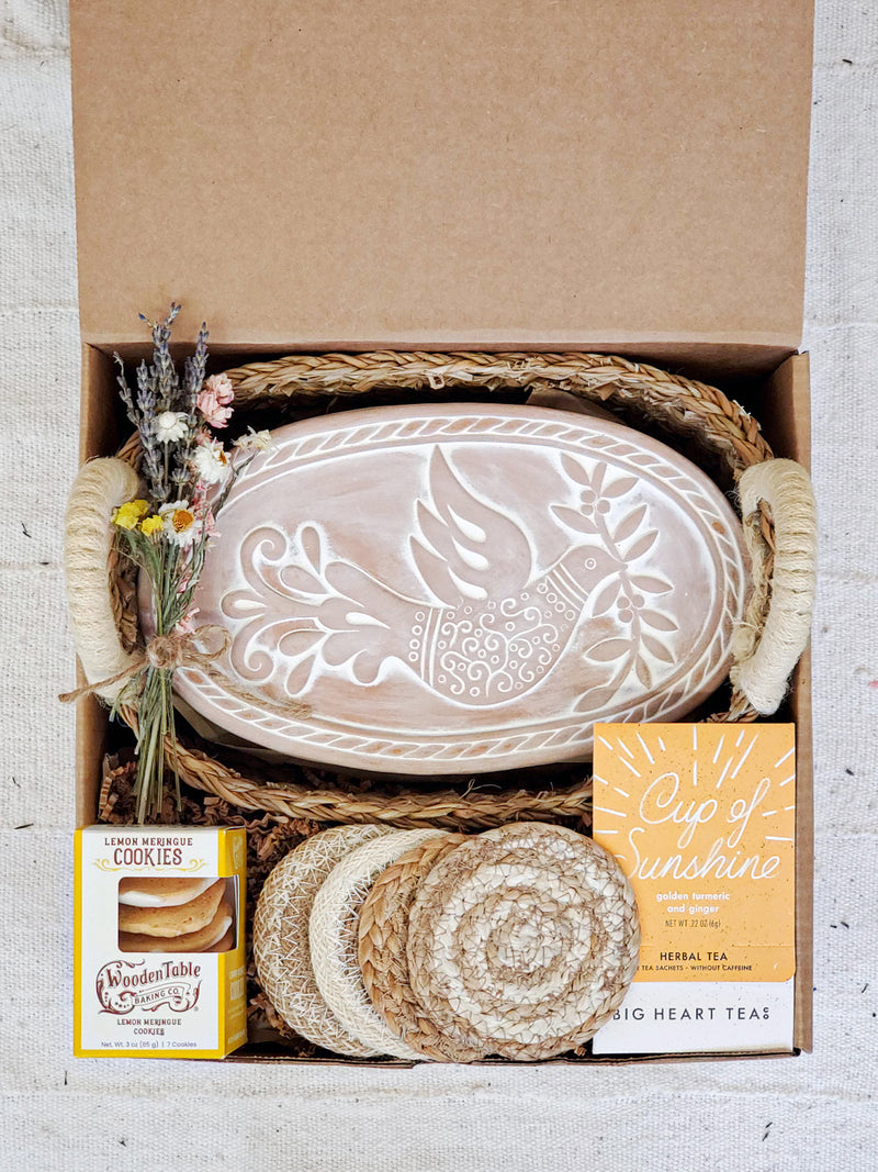 Bread Warmer Gift Box With Tea and Cookies - Oval