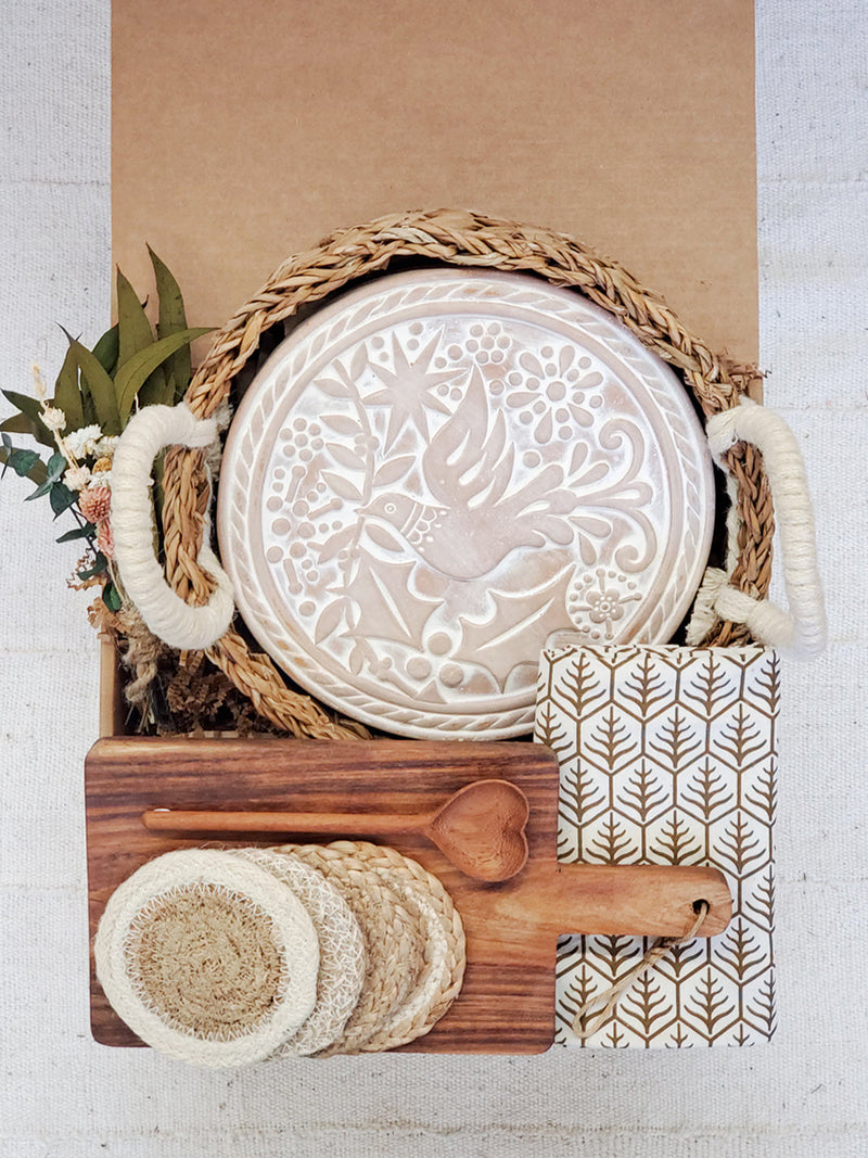 Bread Warmer Gift Box With Rectangular Wooden Board and Spoon - Round