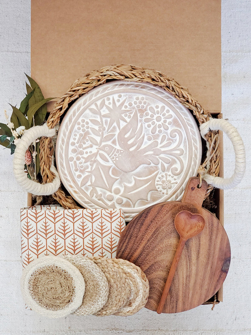 Bread Warmer Gift Box With Round Wooden Board and Spoon - Round