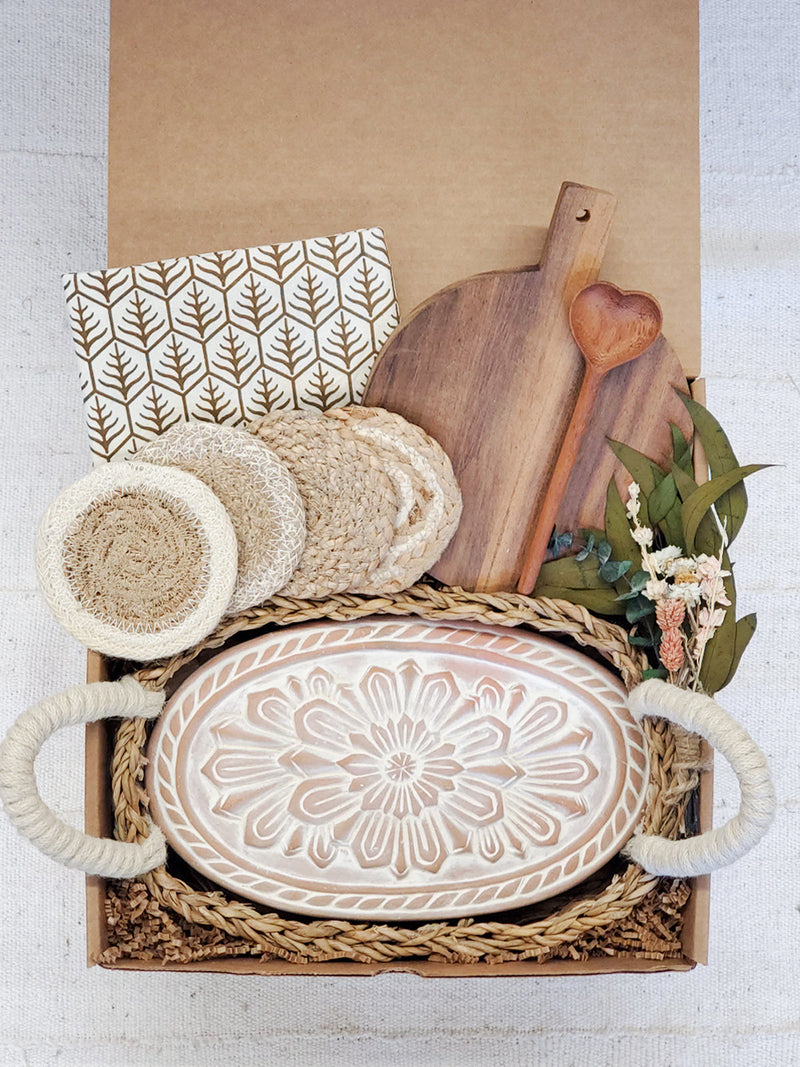 Bread Warmer Gift Box With Round Wooden Board and Spoon - Oval