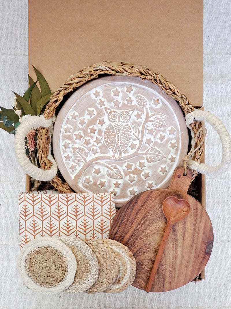 Bread Warmer Gift Box With Round Wooden Board and Spoon - Round