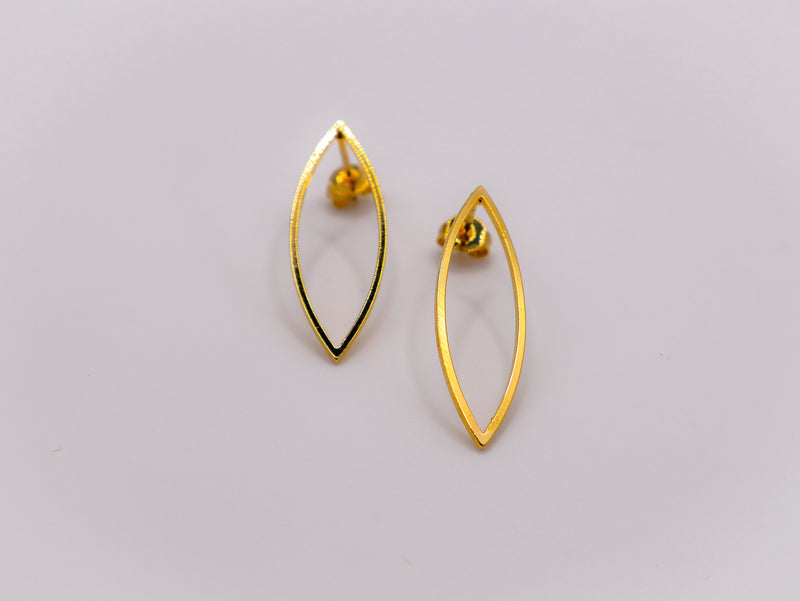 Golden Leaf Elegance Earrings