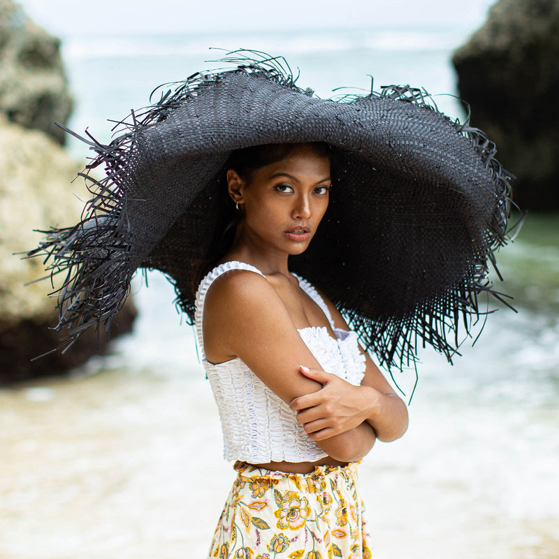 AMORA Oversized Woven Straw Hat in Black