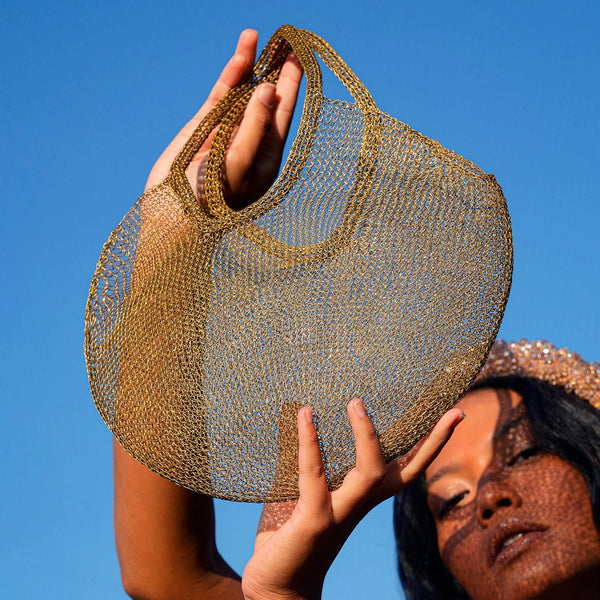 Sol Wire Tote Bag In Dark Gold