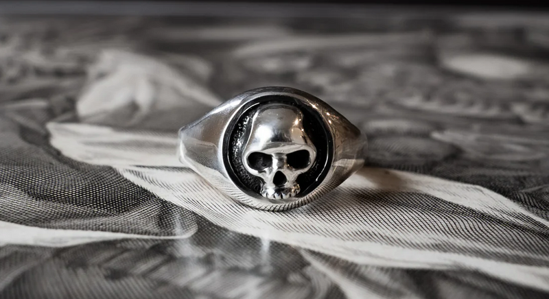 Skull Signet Ring in Sterling Silver *New*