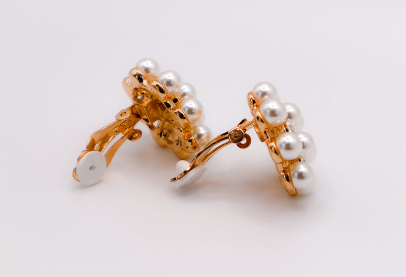 Pearly Floral Elegance Clip-on Earrings