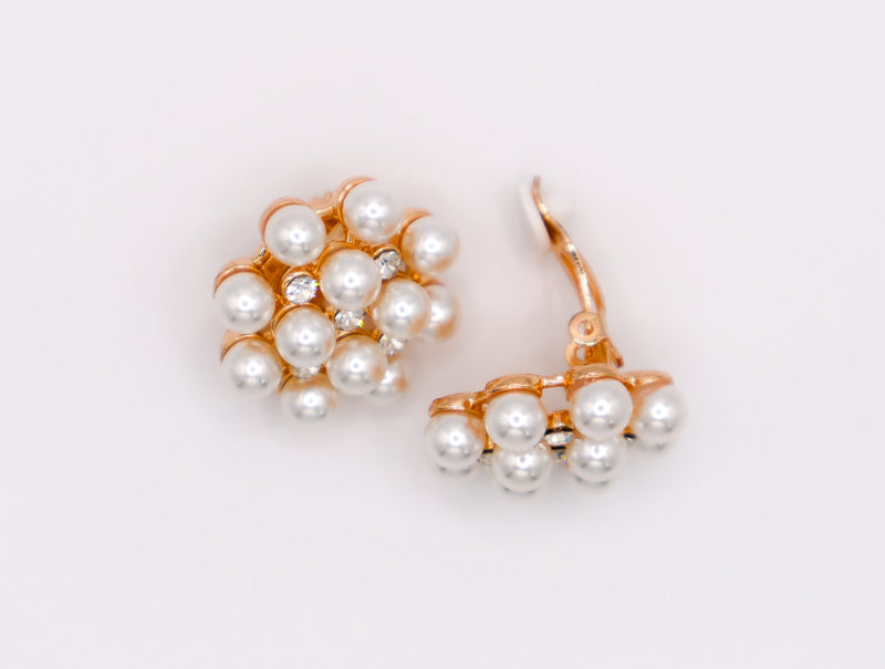 Pearly Floral Elegance Clip-on Earrings