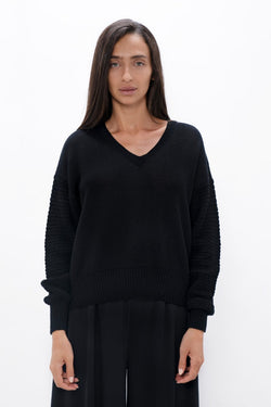 Nagano  - V-Neck Sweater - Licorice