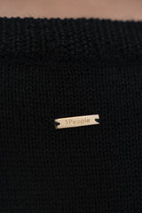 Nagano  - V-Neck Sweater - Licorice