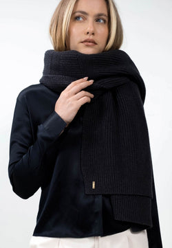 Olden OLA - Blanket Scarf & Throw - Blackbird